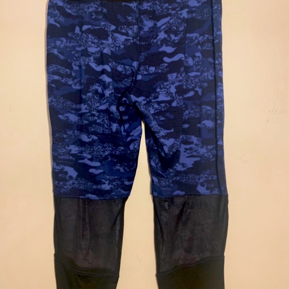 DAISY FUENTES Athletic Leggings